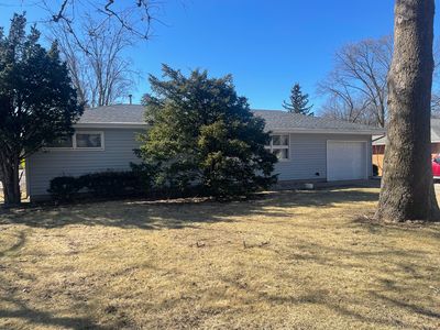 2 Ethell Pkwy, Bloomington, IL, 61701