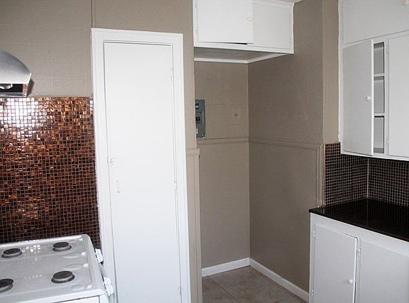 5th image of 1101 N Carrizo St APT 3