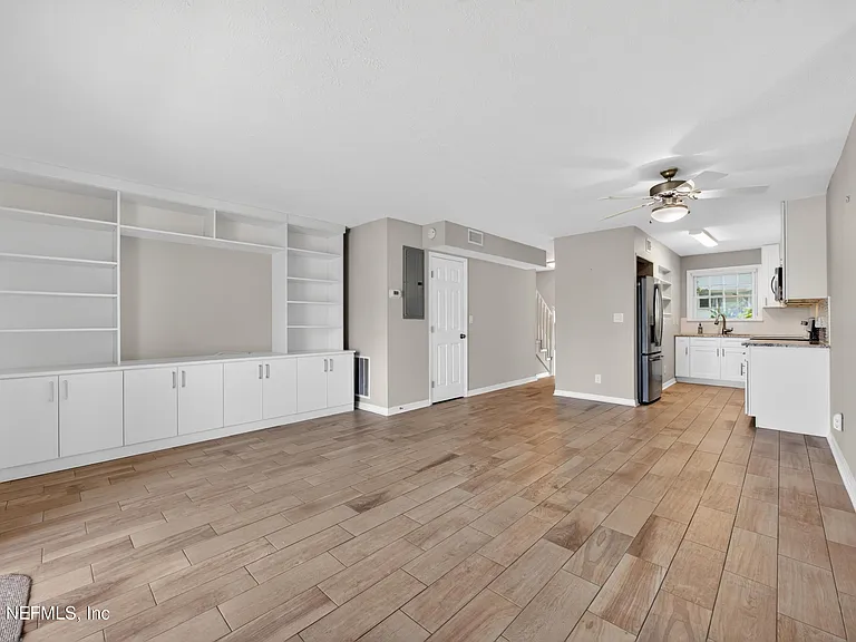 83 Comares Ave #4B — Photo 6