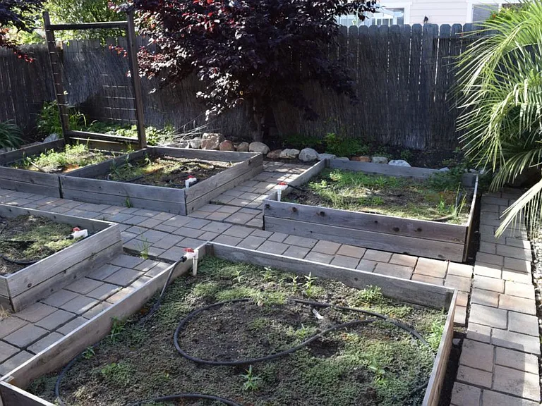 1378 Seymour Cir — Photo 30