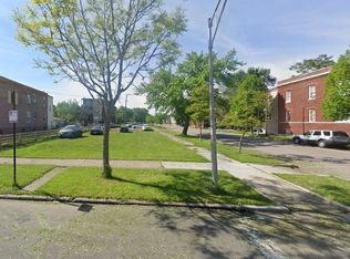 3855 W Gladys Ave, Chicago, IL