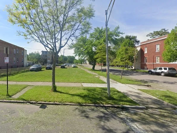 3855 W Gladys Ave, Chicago, IL 60624