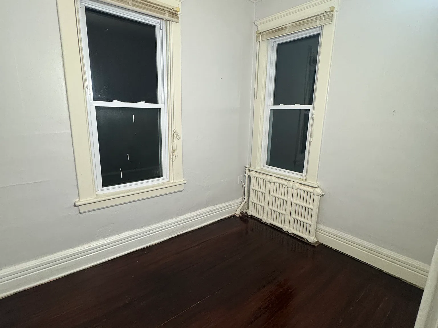 598 Morris St — Photo 2