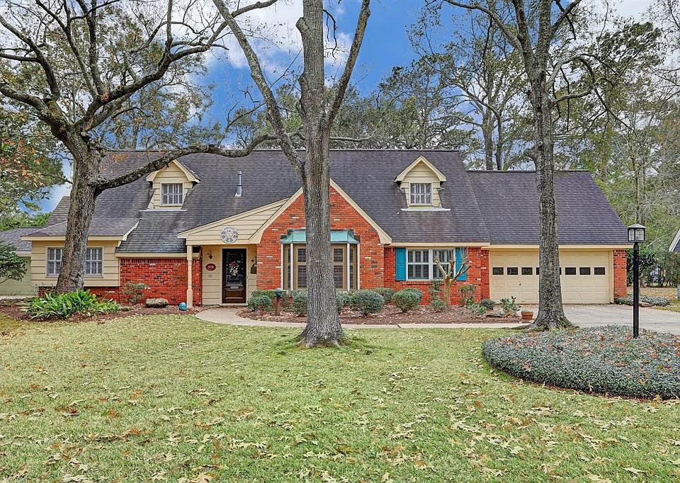 1st image of 203 Driftwood Dr