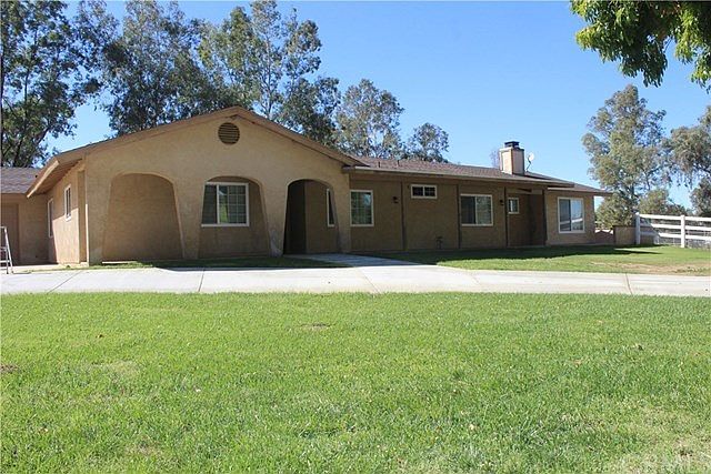 1st image of 30321 Delise Dr