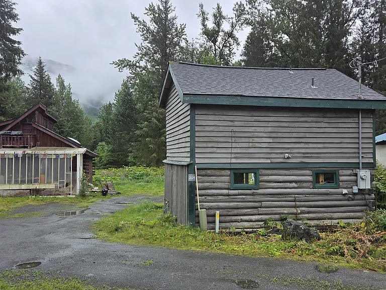 204 Hightower Rd — Photo 12