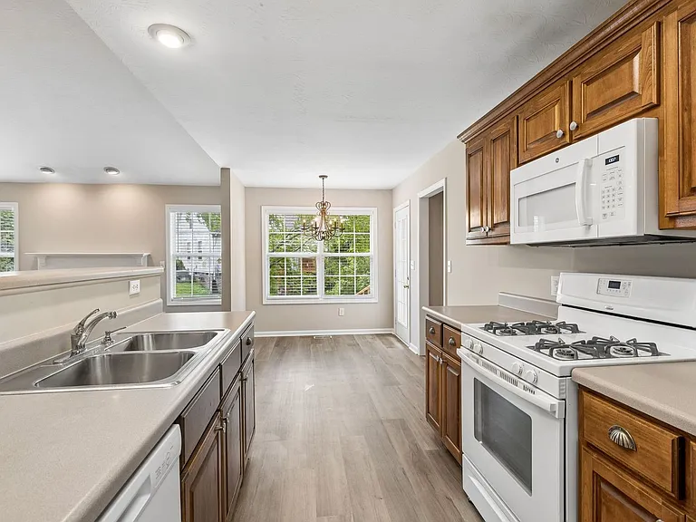3106 Jeffrey Ct — Photo 25
