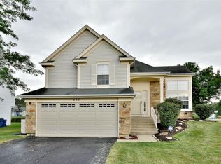 487 Harvard Ln, Bartlett, IL 60103