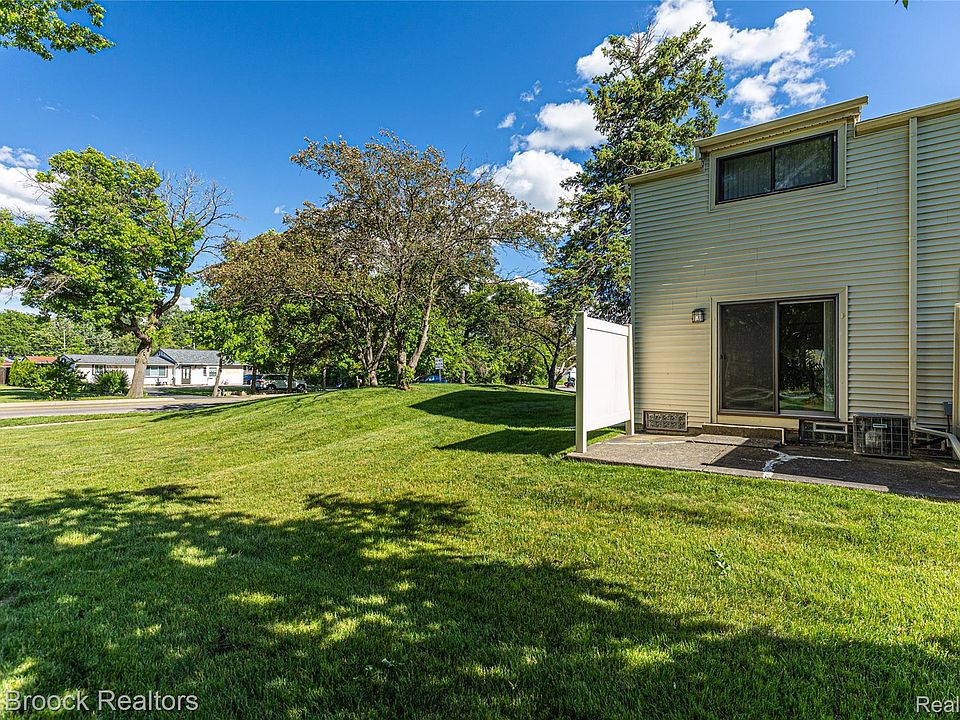 1669 Wimbledon Dr, photo 8