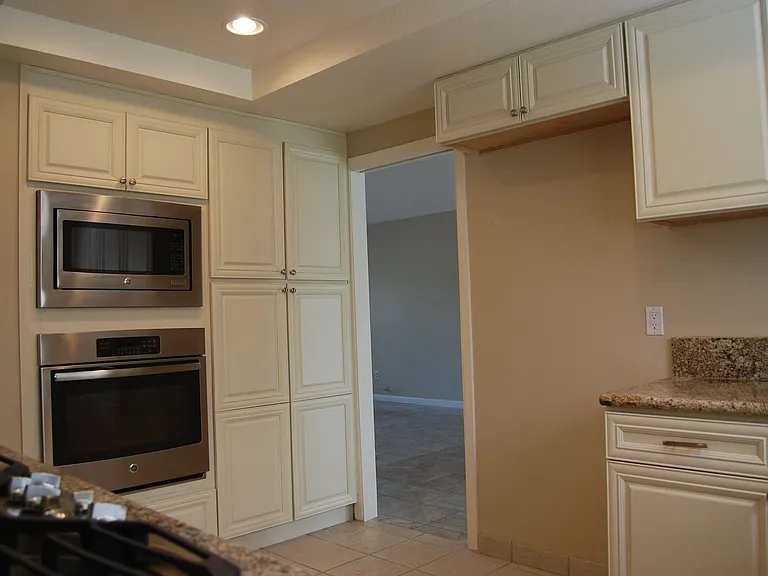 4935 Golden Springs Dr — Photo 11