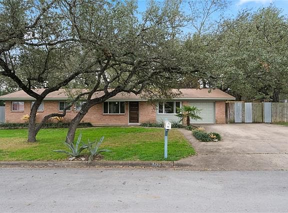 3rd image of 3215 Cupid Dr