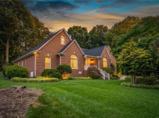 2708 Sturbridge Ct, Burlington, NC 27215