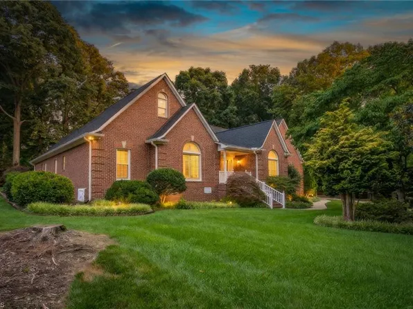 2708 Sturbridge Ct, Burlington, NC 27215