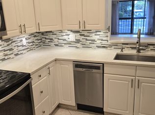 2450 NE 15th Ave APT 303, Fort Lauderdale, FL 33305