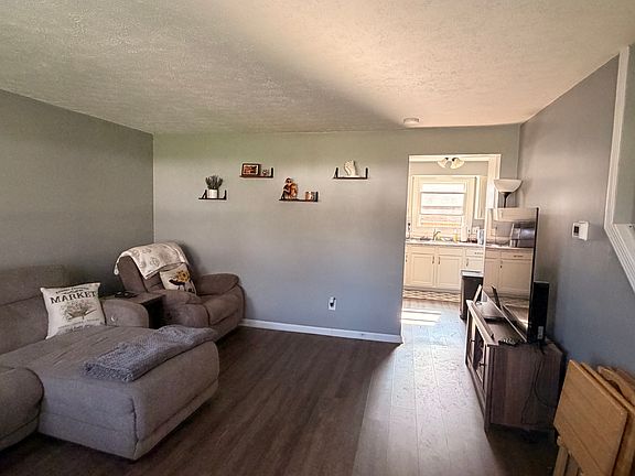 4th image of 211 Centennial Ave #211