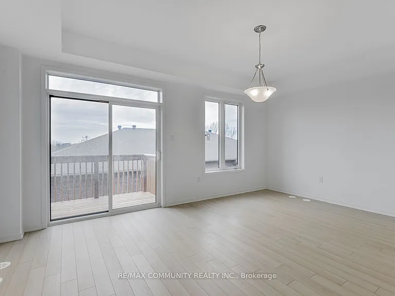799 Heathrow Path — Photo 17
