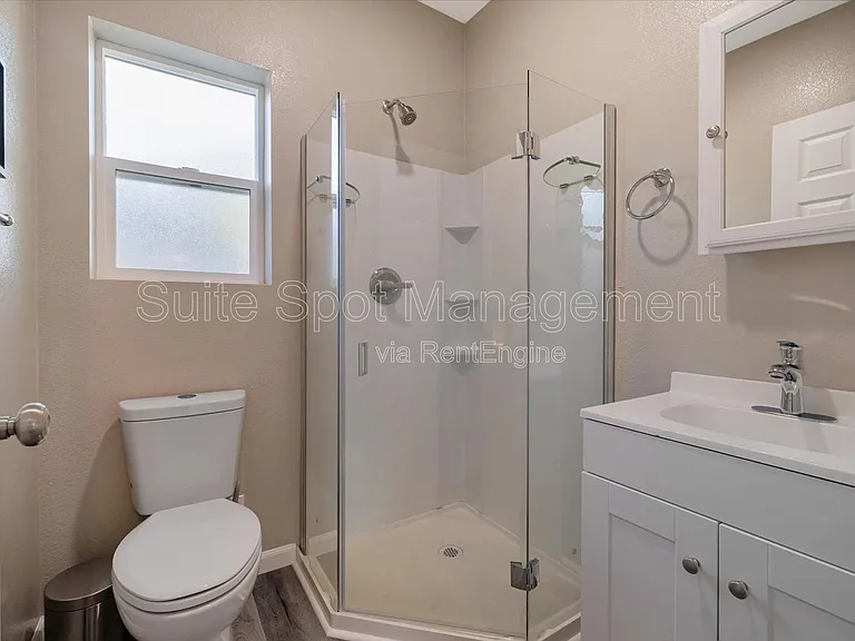 160 Harrison Ave #D3 — Photo 16