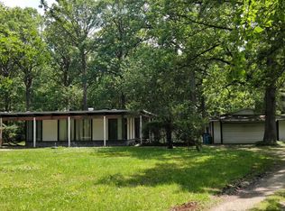 345 Thornmeadow Rd, Riverwoods, IL 60015