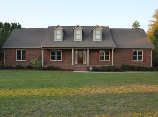 2651 Blossom Rd, Hope Mills, NC 28348
