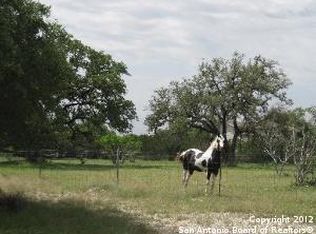 743 Kreutzberg Rd, Boerne, TX 78006