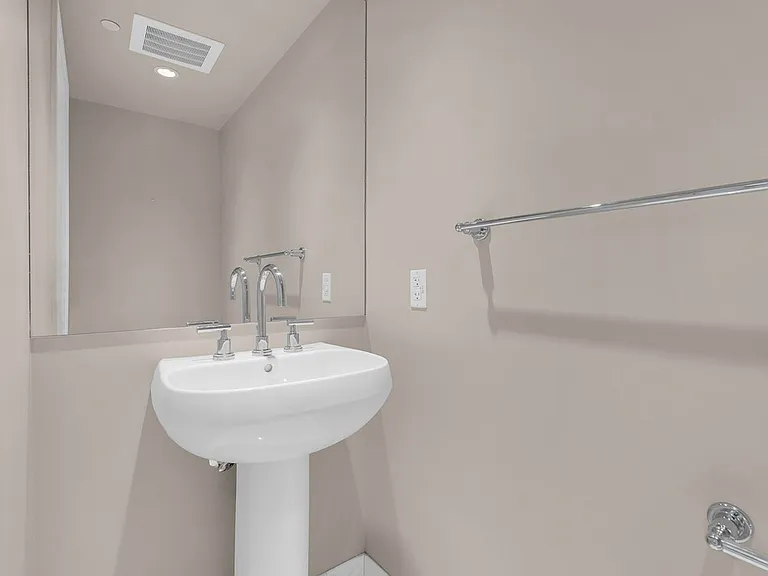 222 Karen Ave #15 — Photo 28