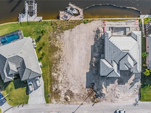 907 NW 38th Ave, Cape Coral, FL 33993