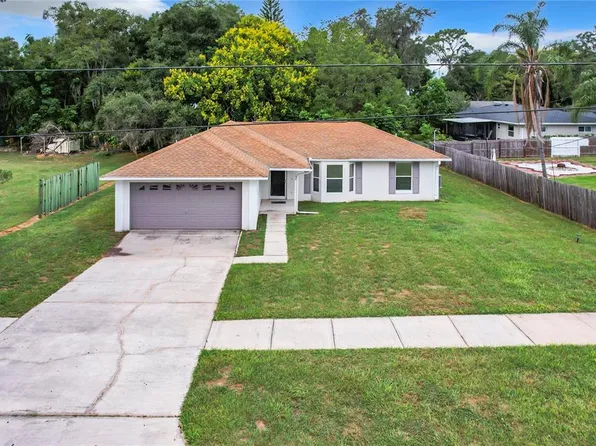 104 N Main Ave, Minneola, FL 34715