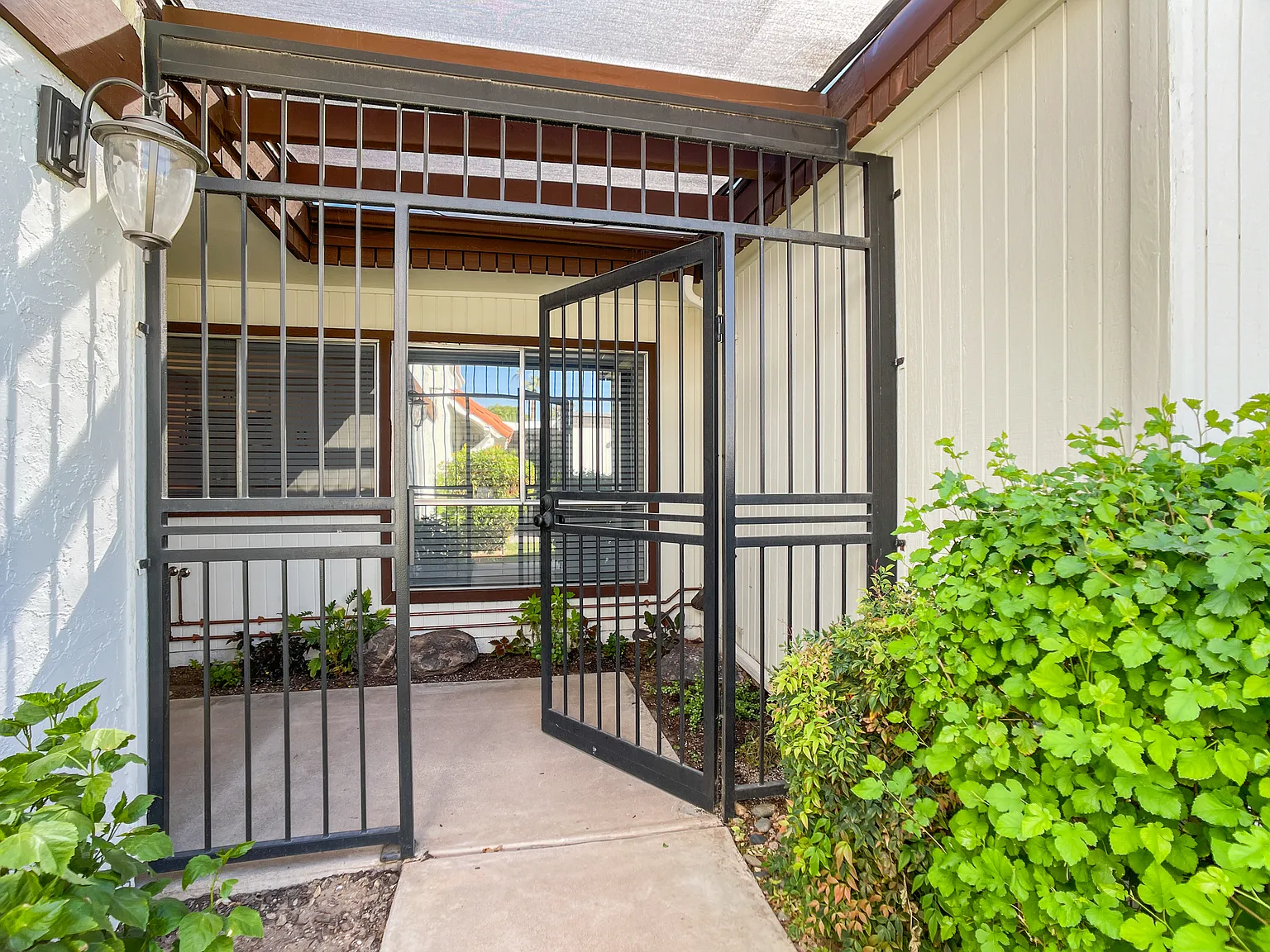 2 bed, 1465 sqft, $2,445 — Photo 4