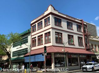 102 N King St #3A, Honolulu, HI 96817