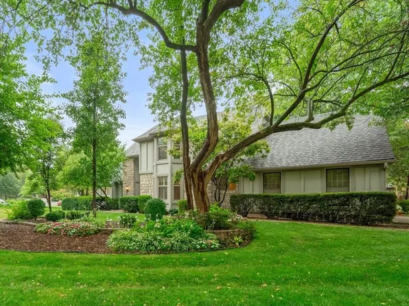 11500 Hardy St, Overland Park, KS 66210