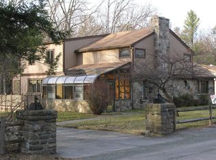 Blooming Grove Rd, Hawley, PA 18428