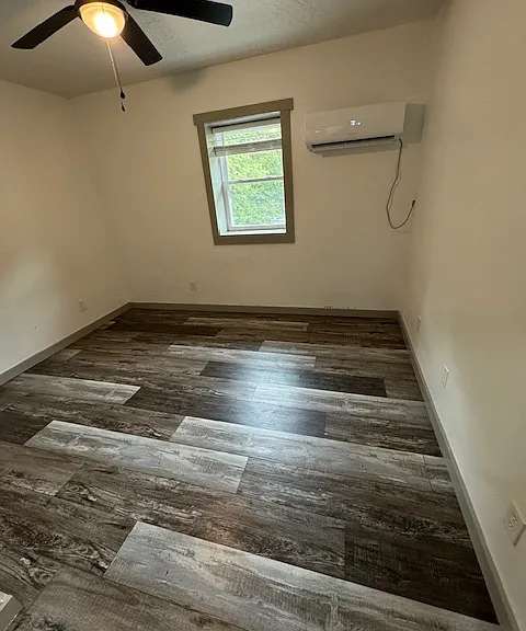 534 Lee St #6 — Photo 3