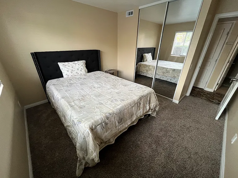190 Chambers St #8 — Photo 6