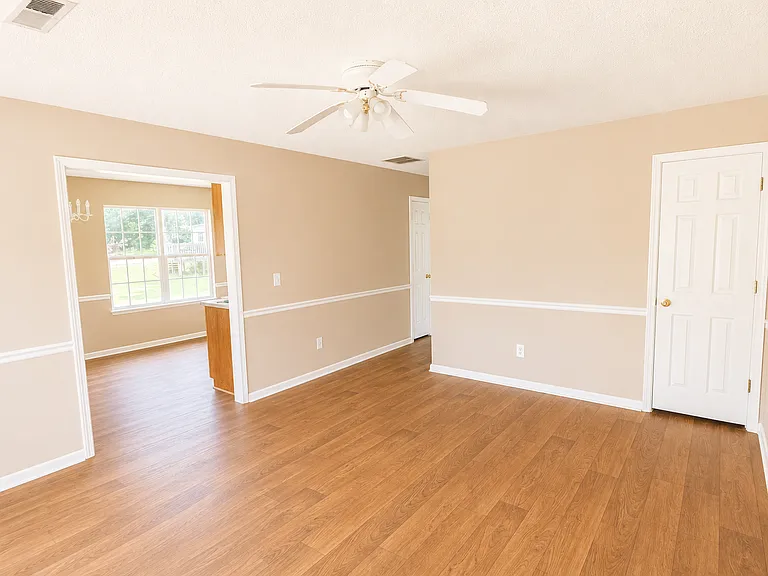 161 Pine St — Photo 4