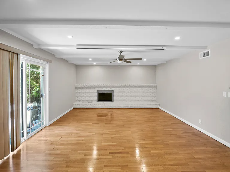 1319 Wylie Way — Photo 16