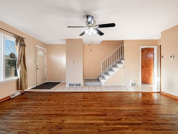 4th image of 9344 Noel Ave APT A