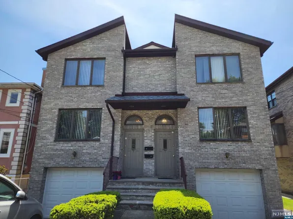 2484 6th St, Fort Lee, NJ 07024
