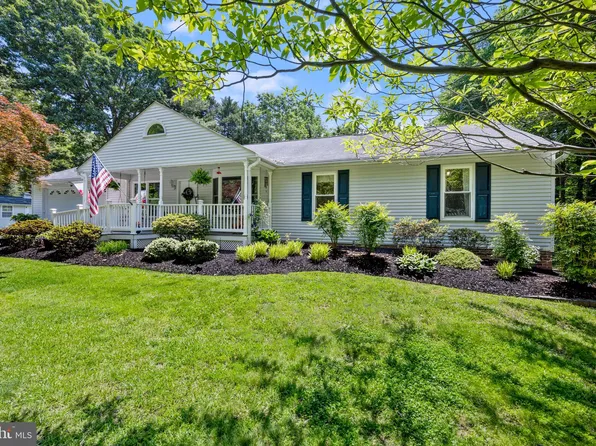 8025 Tuckers Trl, Owings, MD 20736