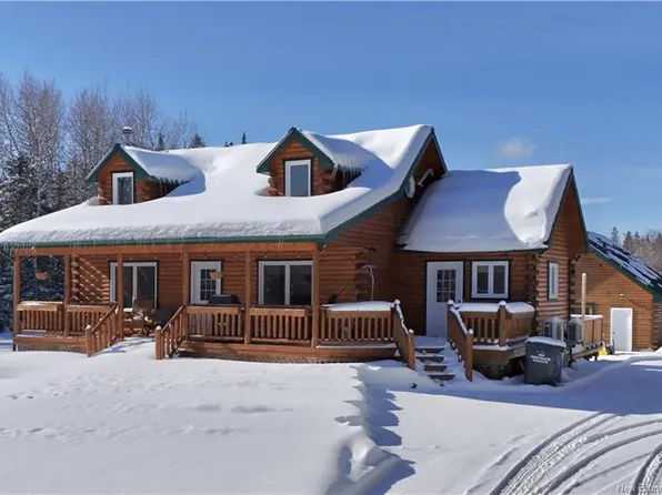 1990 Middle River Dr, Bathurst, NB E2A 6X3