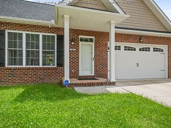 4th image of 400 Conner Dr #206