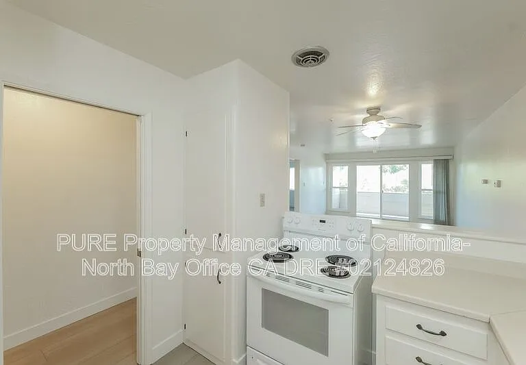 1555 Terrace Way #10 — Photo 9
