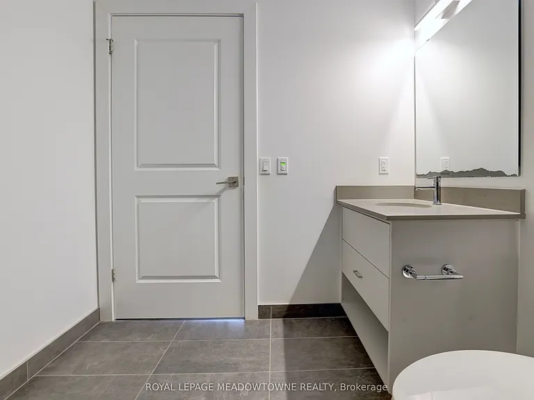15 Glebe St #1304 — Photo 24