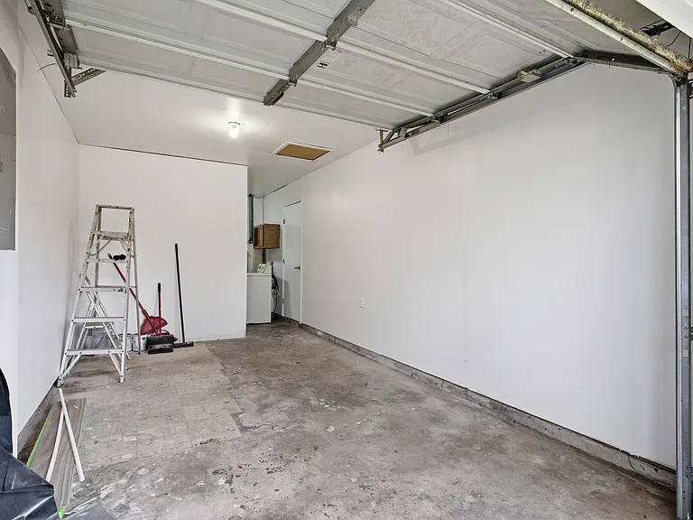 1124 S Pine St — Photo 12