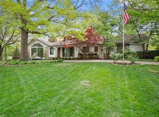 2917 Tomahawk Rd, Mission Hills, KS 66208