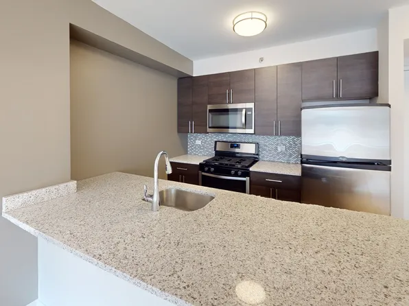 120 W. 21st image 1 of 9