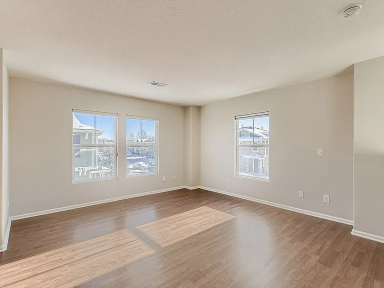 17101 Waterhouse Cir #E — Photo 3
