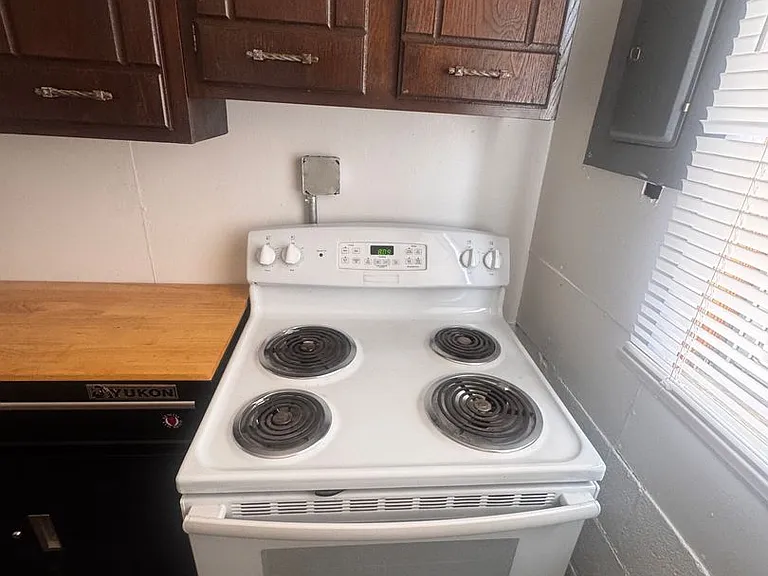 620 Edna Lane — Photo 9
