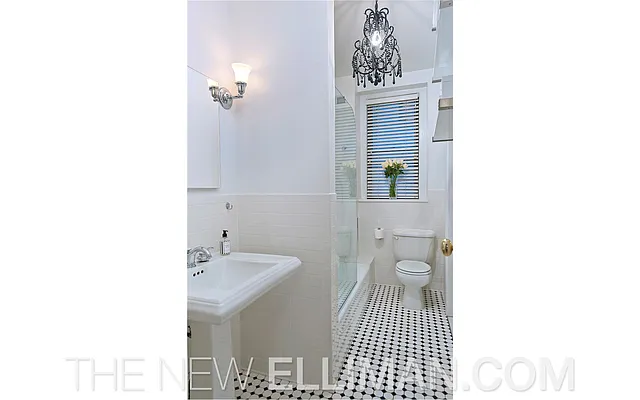 Sold by Douglas Elliman | media 10