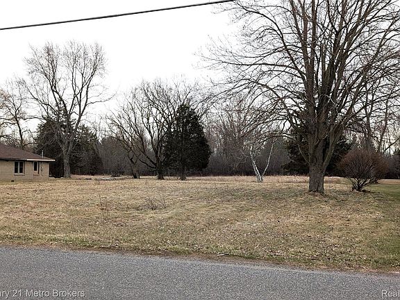 2nd image of 2840 Tatham Rd