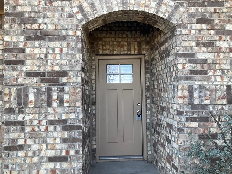 617 Donegal Ln — Photo 6